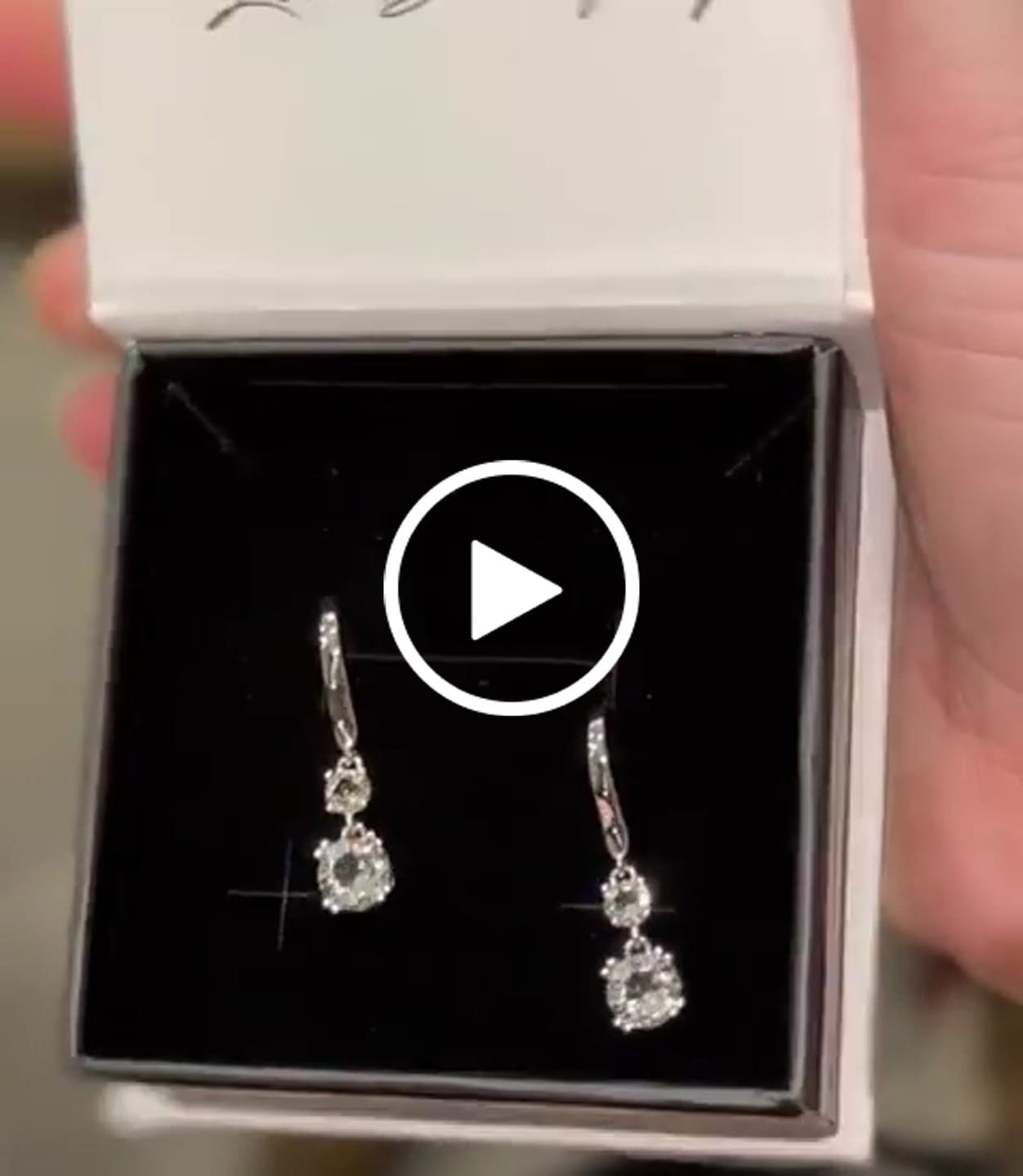 Customer video review of Betty 18k White Gold Plated Shell Pearl Drop Dangle Earrings with Swarovski Crystals