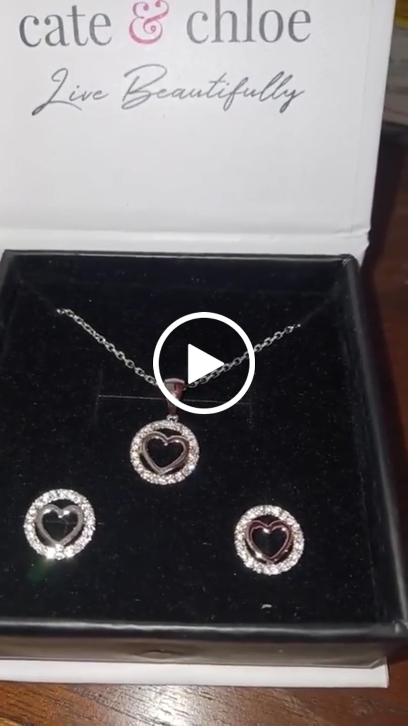 Customer video review of Khaleesi 18k White Gold Plated Silver Heart Necklace and Earring Set with Swarovski Crystals