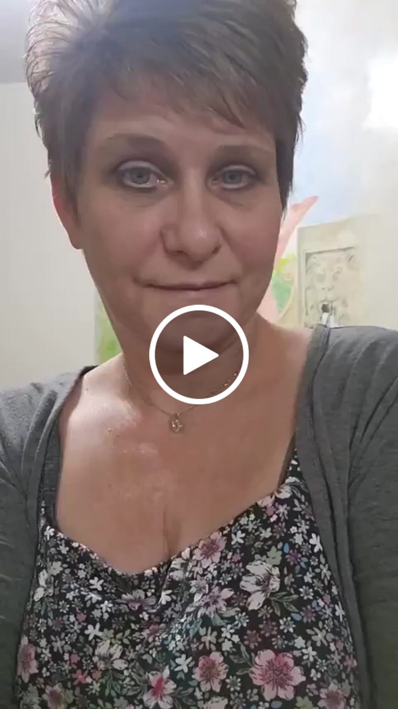 Customer video review of Tina 18k White Gold Plated Necklace with Solitaire Swarovski Crystal