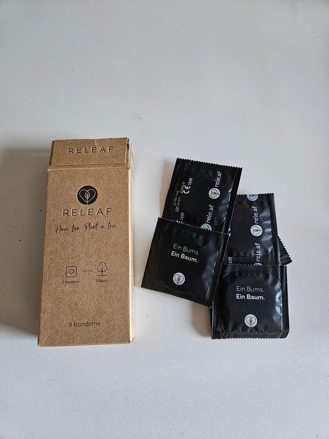 Customer photo review of Releaf | Baumpflanzende Kondome