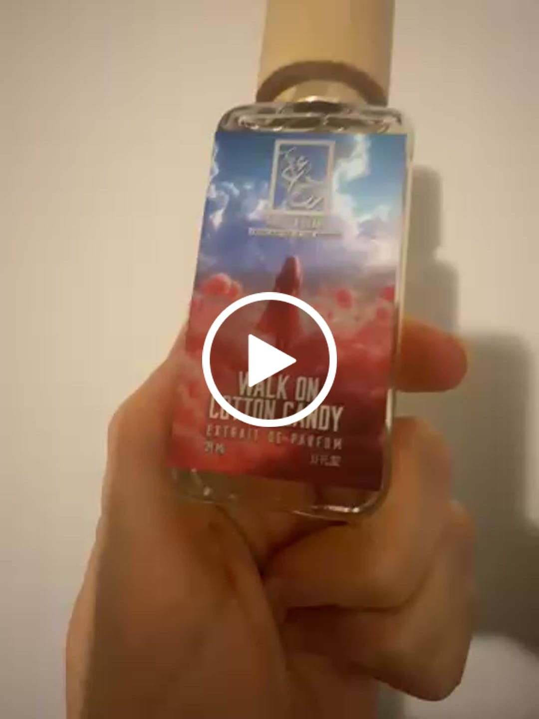 Customer video review of Walk On Cotton Candy