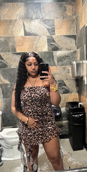 Customer photo review of MORE FACE Deep Wave Curly Human Hair Wigs 13x4 13x6 Transparent Lace Front Human Hair Wigs