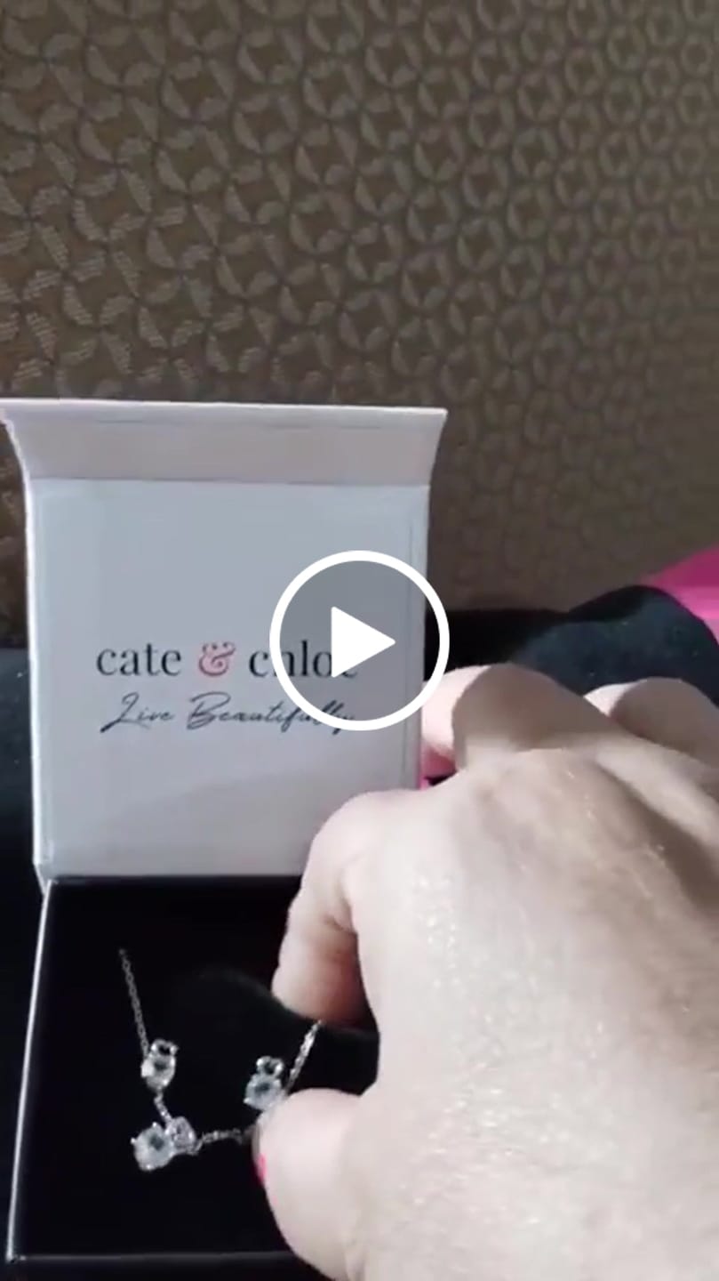 Customer video review of Marian 18k White Gold Plated Heart Pendant Necklace with Swarovski Crystal
