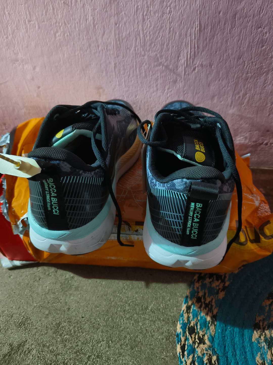 Customer photo review of Bacca Bucci IKATRON – Men's Athleisure Sports Shoes with Dual-Density Sole