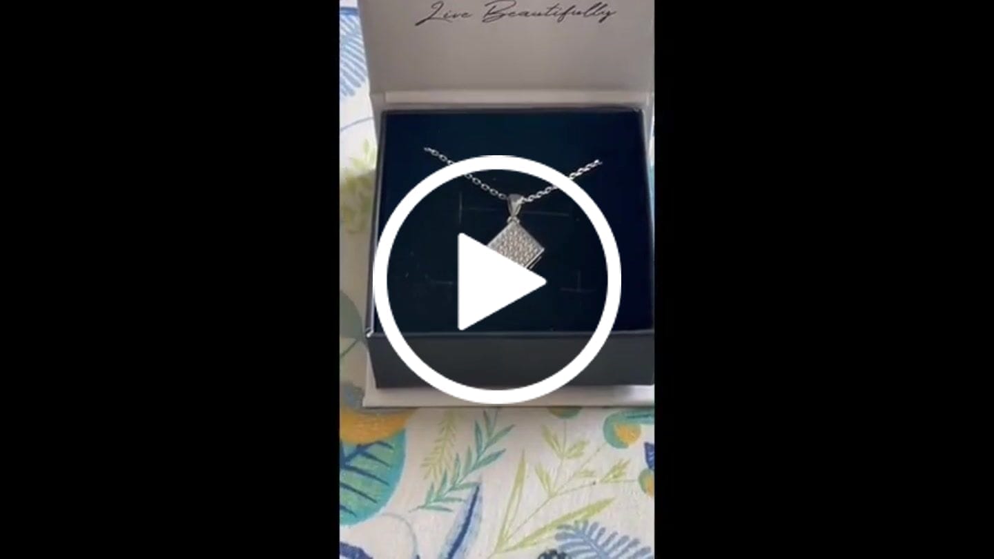 Customer video review of Lennon 18k White Gold Diamond Shaped Pendant Necklace with Swarovski Crystals