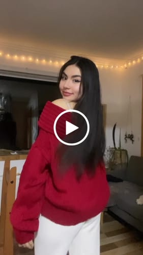 Customer video review of SWEATER LINA ROJO