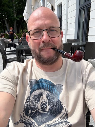 Customer photo review of Bär mit Pfeife (blau) - Bio Herren Shirt