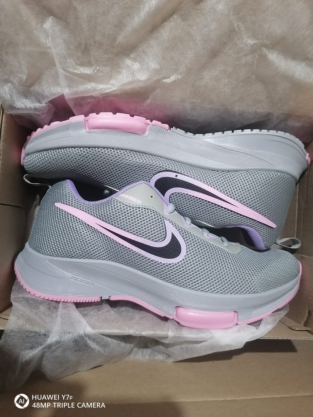 Customer photo review of Tenis 025 Plata Lila Rosa