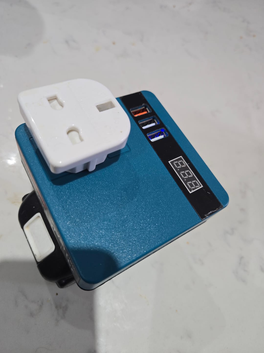 Customer photo review of ONEVAN 120W Portable Power Inverter | For Makita 18V Battery