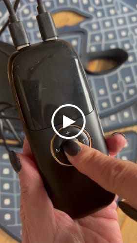 Customer video review of Masque LED Thérapie Pro