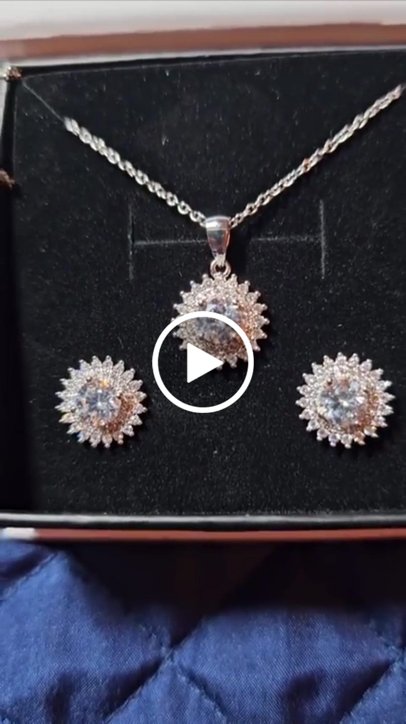 Customer video review of Cordelia 18k White Gold Plated Silver Pendant Necklace with Simulated Diamond Crystals