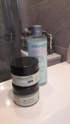 Customer photo review of Set Antiage Crema día SPF30 + Crema/Gel Noche