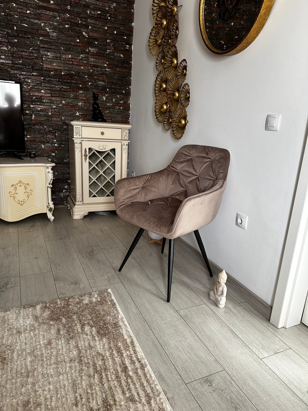 Customer photo review of Scaun MANGO, bej/negru, stofa catifelata/metal, 57x45x83 cm