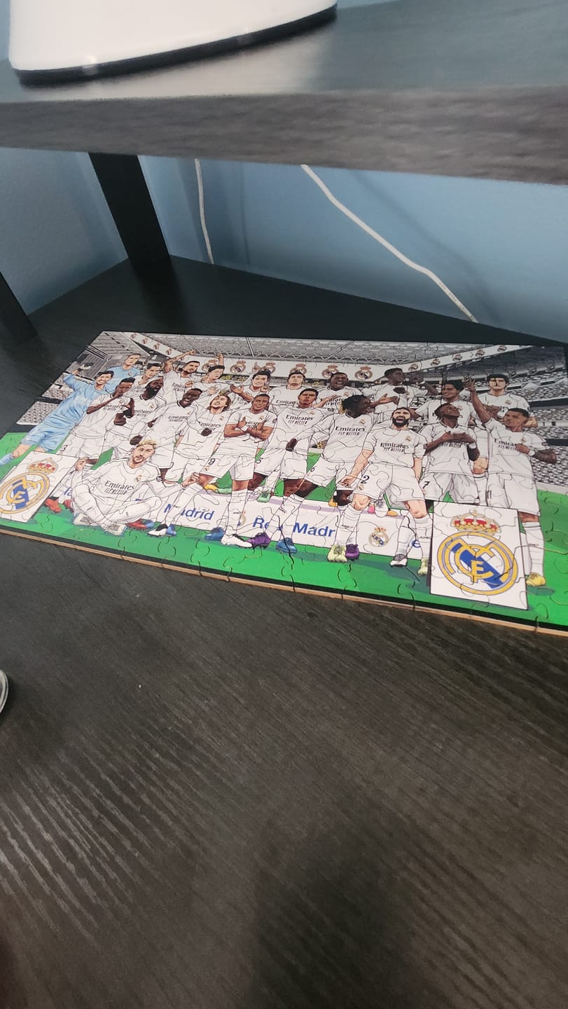 Customer photo review of Real Madrid CF® 2024/25 Team - Wooden Puzzle