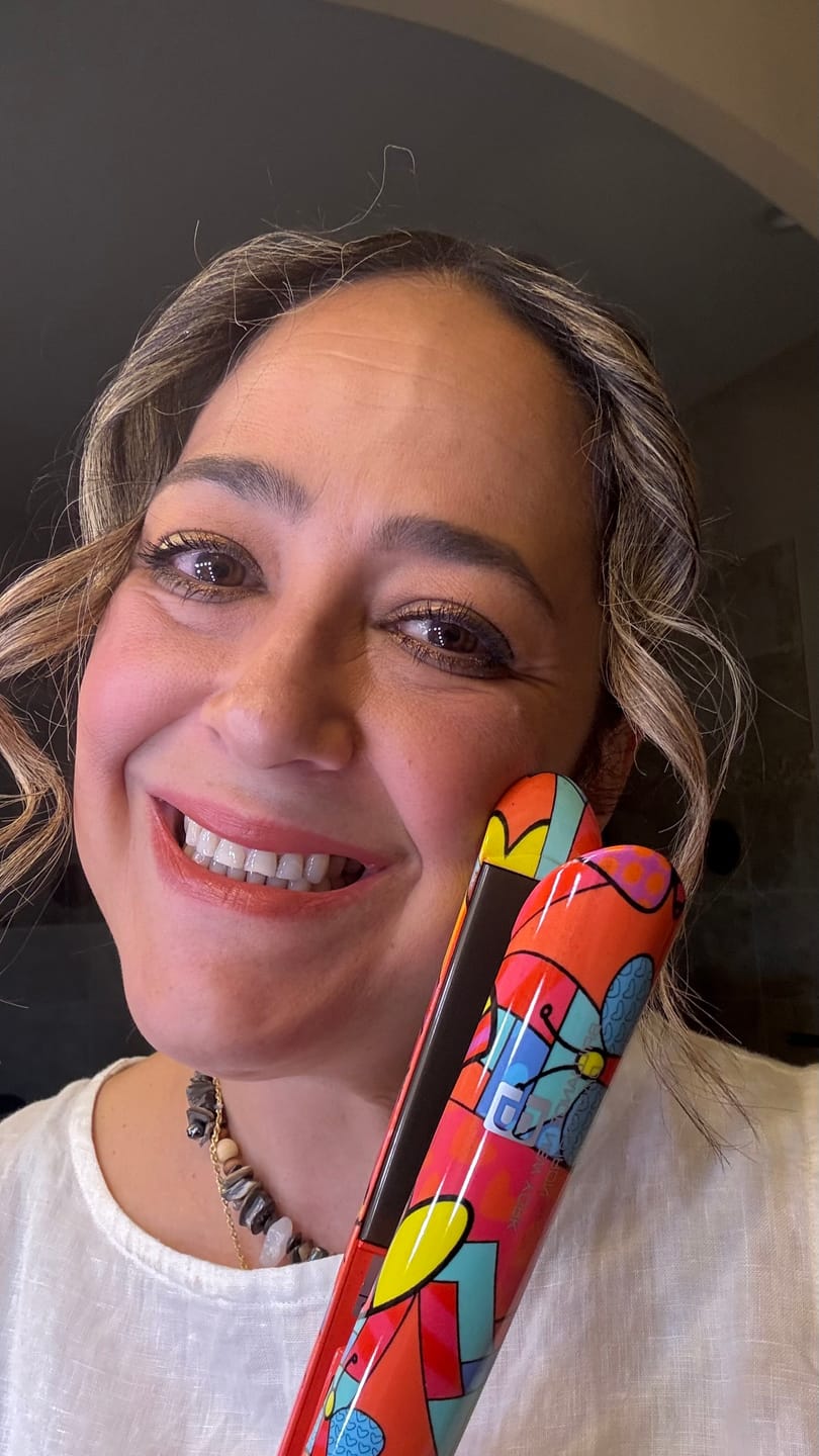 Customer photo review of Titanium flat iron 1 Inch 450° Best hair Straightener&Curler 2in1