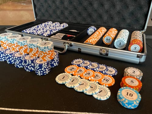 Customer photo review of Poker Chips Set Vegas Poker Club 500