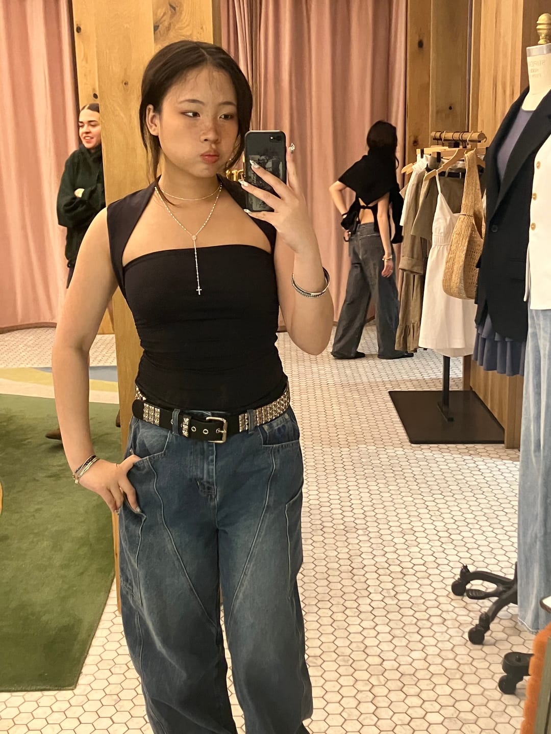 Customer photo review of Aelfric Eden  Baggy Barrel Big Pocket Jeans