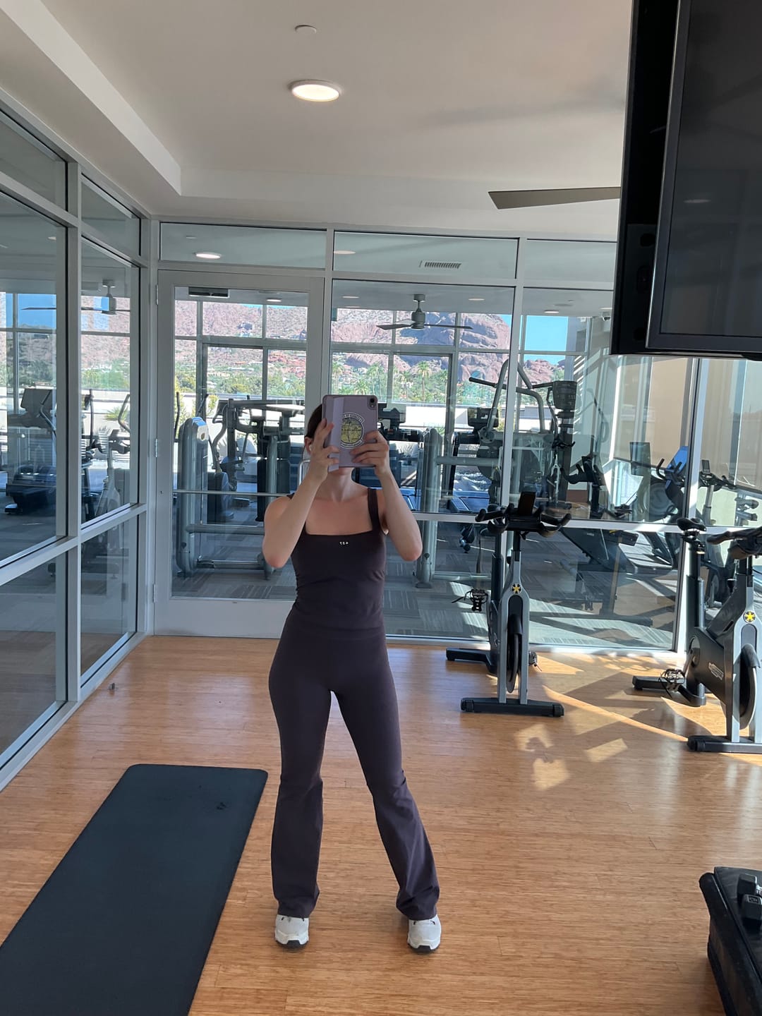 Customer photo review of The Leisure Pant / Espresso