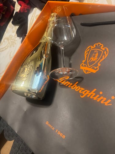 Customer photo review of Lamborghini Oro Vino Spumante with Gift Set