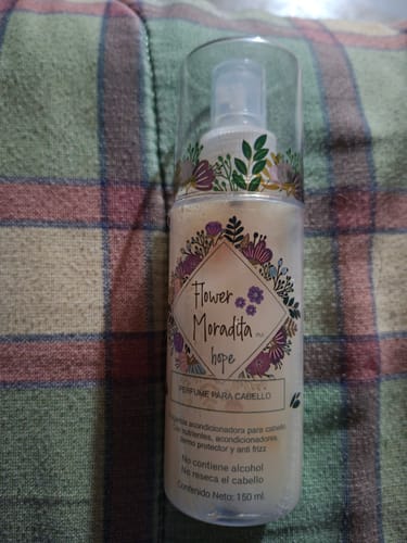 Customer photo review of Kit 3 Perfumes para cabello + Crema reestructurante para peinar de REGALO