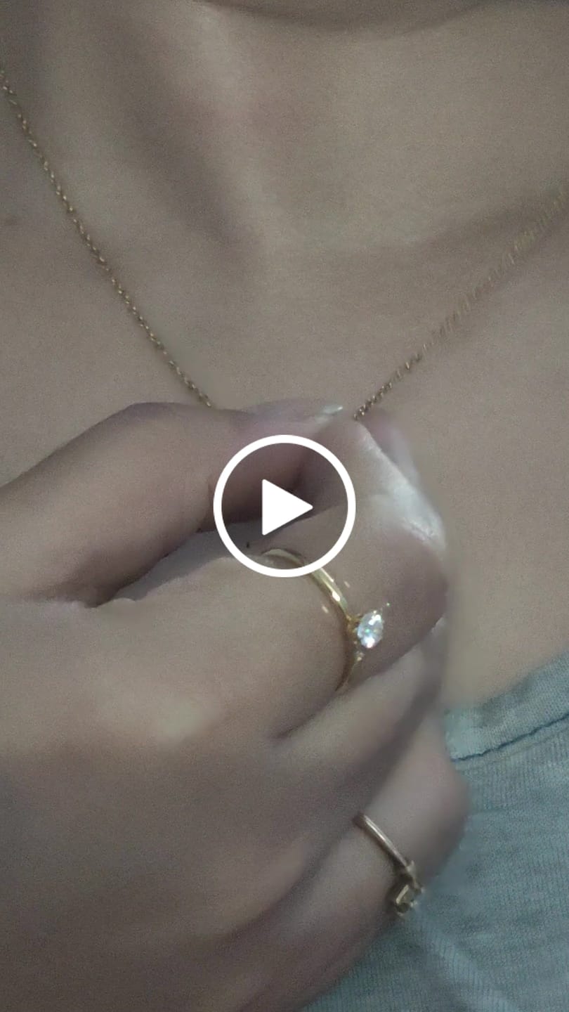 Customer video review of White Gemstone Gold Chain Necklace