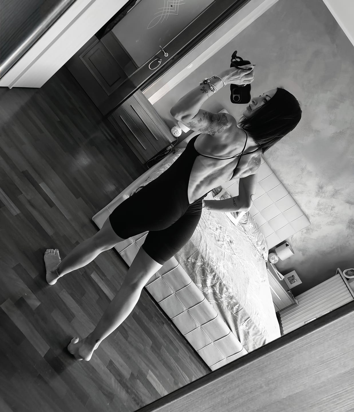 Customer photo review of Jumpsuit Corta Teti Bretelline Nero