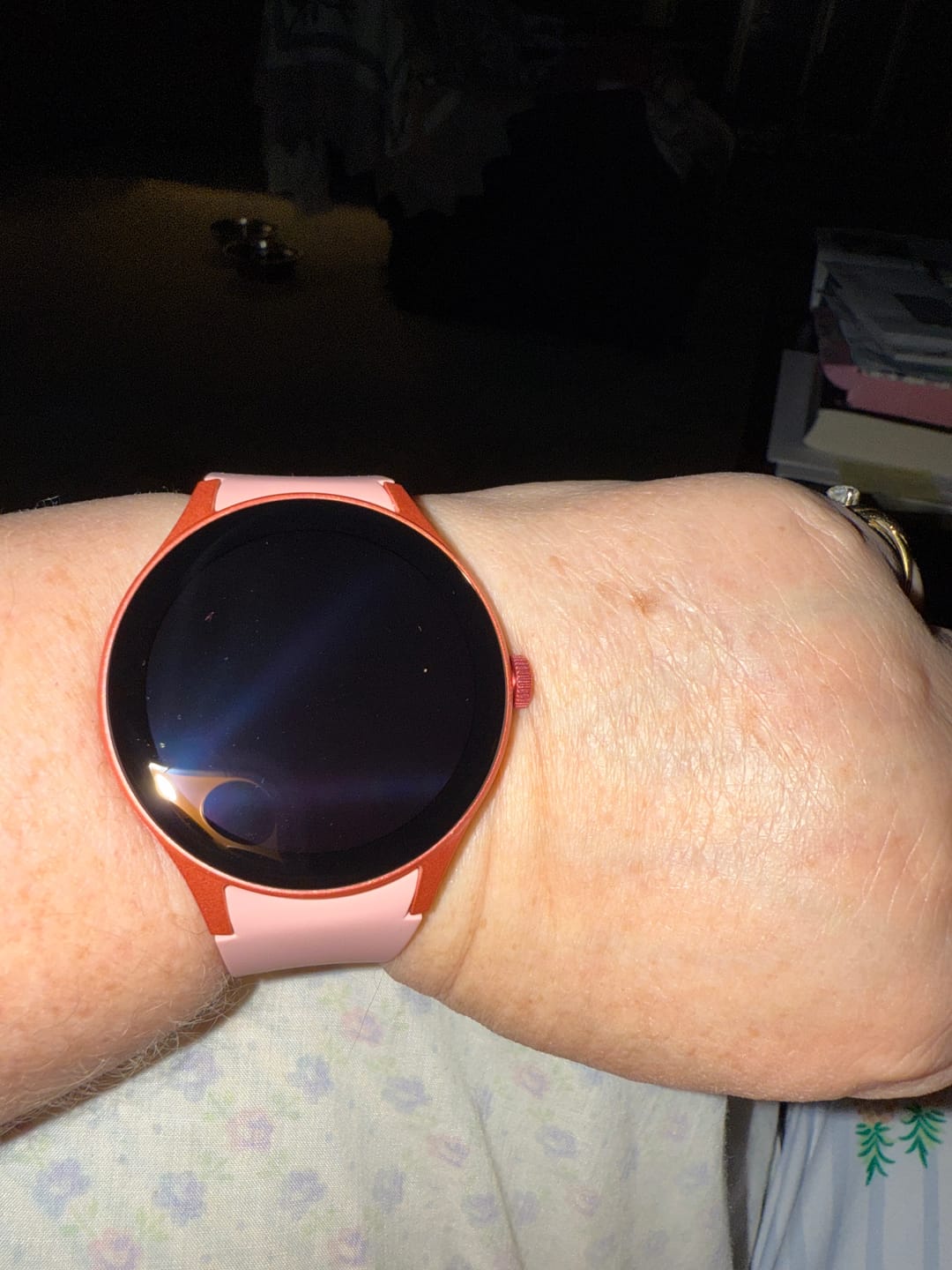 Customer photo review of BEARSCOME Blood Pressure Blood oxygen Blood Sugar Monitoring Bluetooth Talk Play Music Health Waterproof Smartwatch
