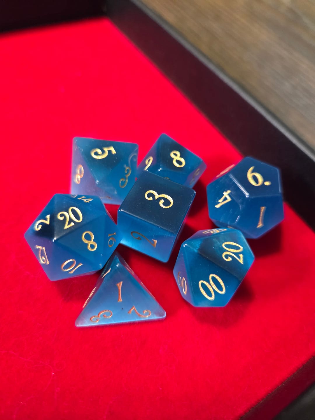 Customer photo review of URWizards Dnd Aquamarine Cat's Eye Gemstone Engraved Dice Set