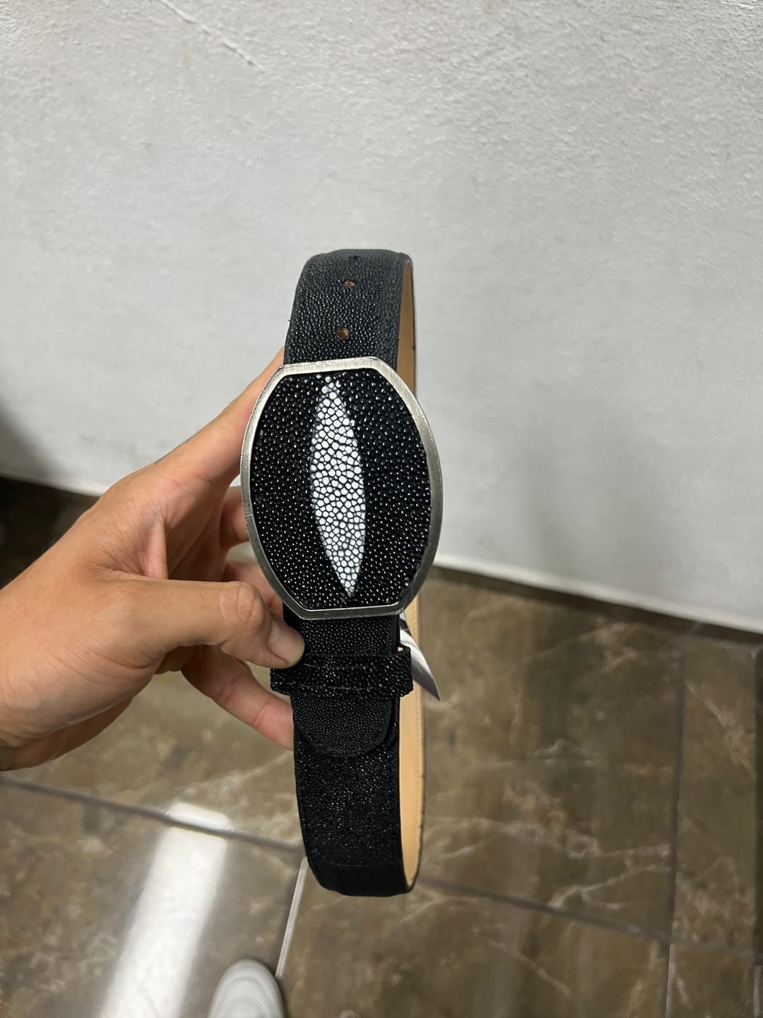 Customer photo review of CINTURON CABALLERO EN PIEL DE MANTARRAYA