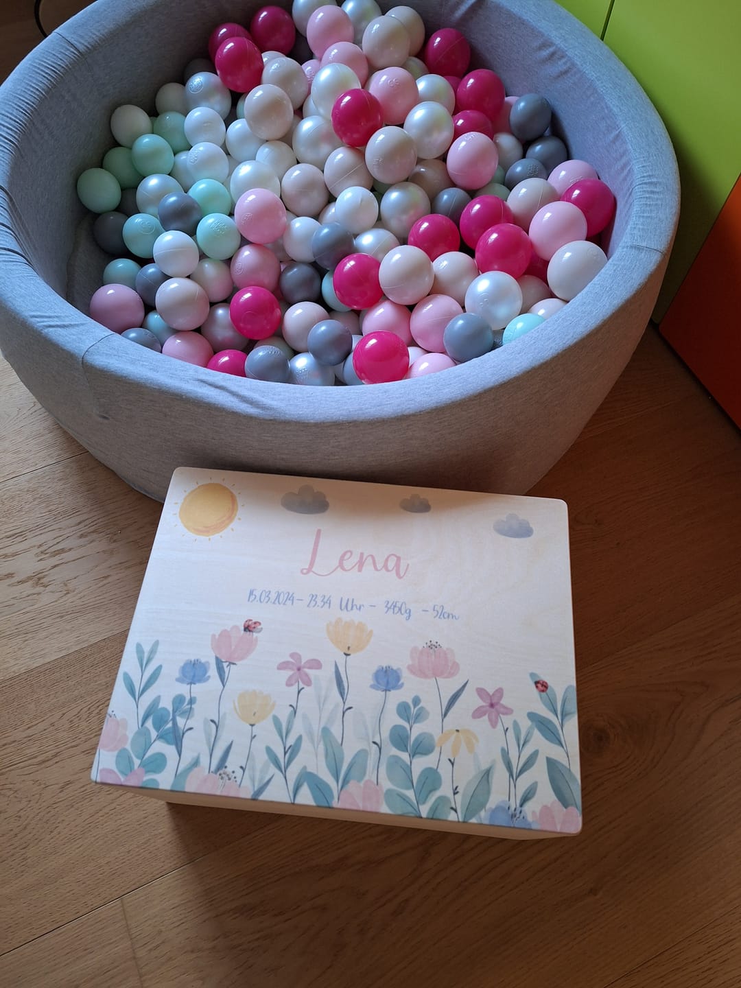 Customer photo review of Personalisierte Erinnerungskiste - Blumengarten