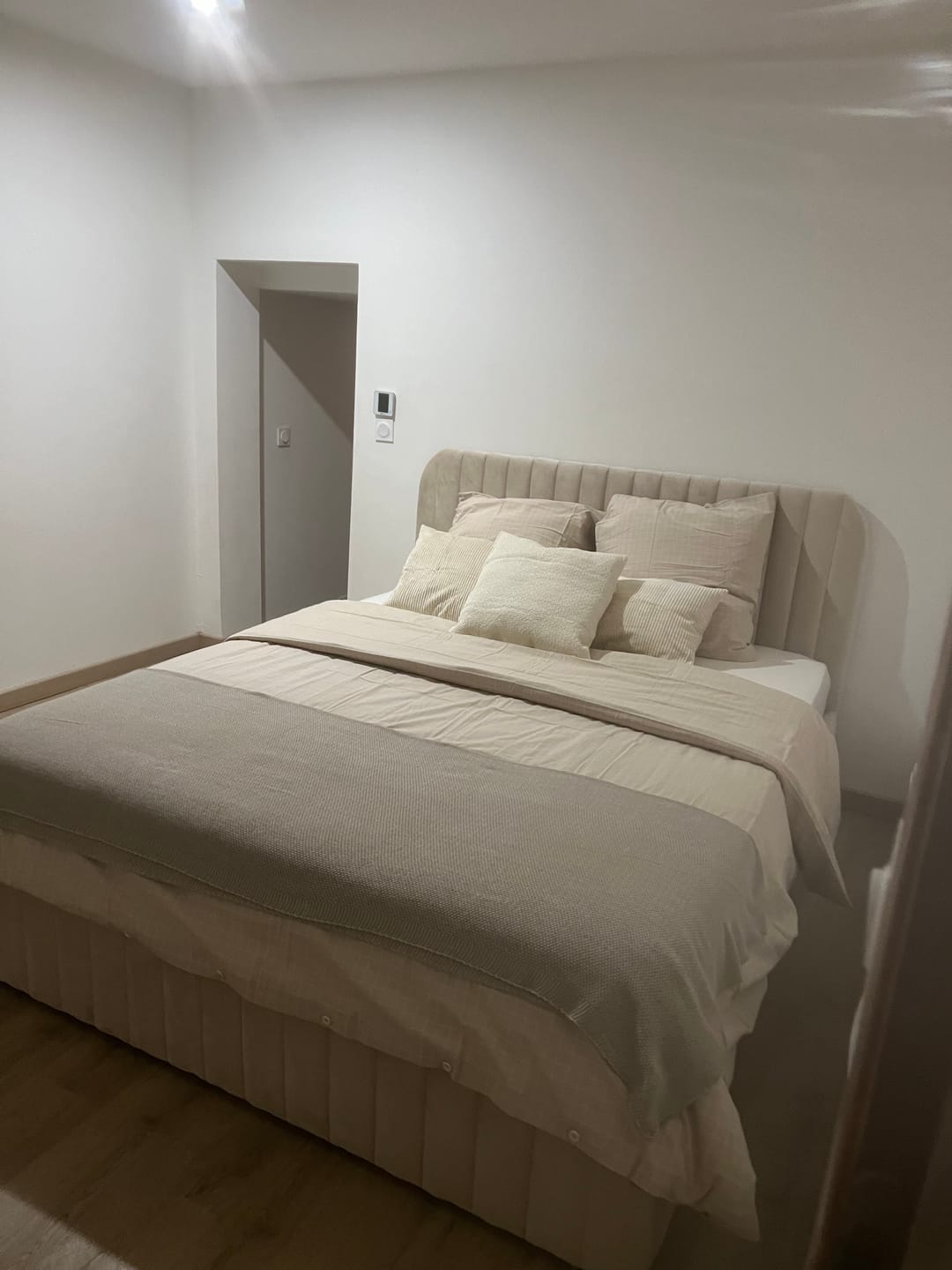 Customer photo review of Lit design avec coffre de rangement - MAELLE
