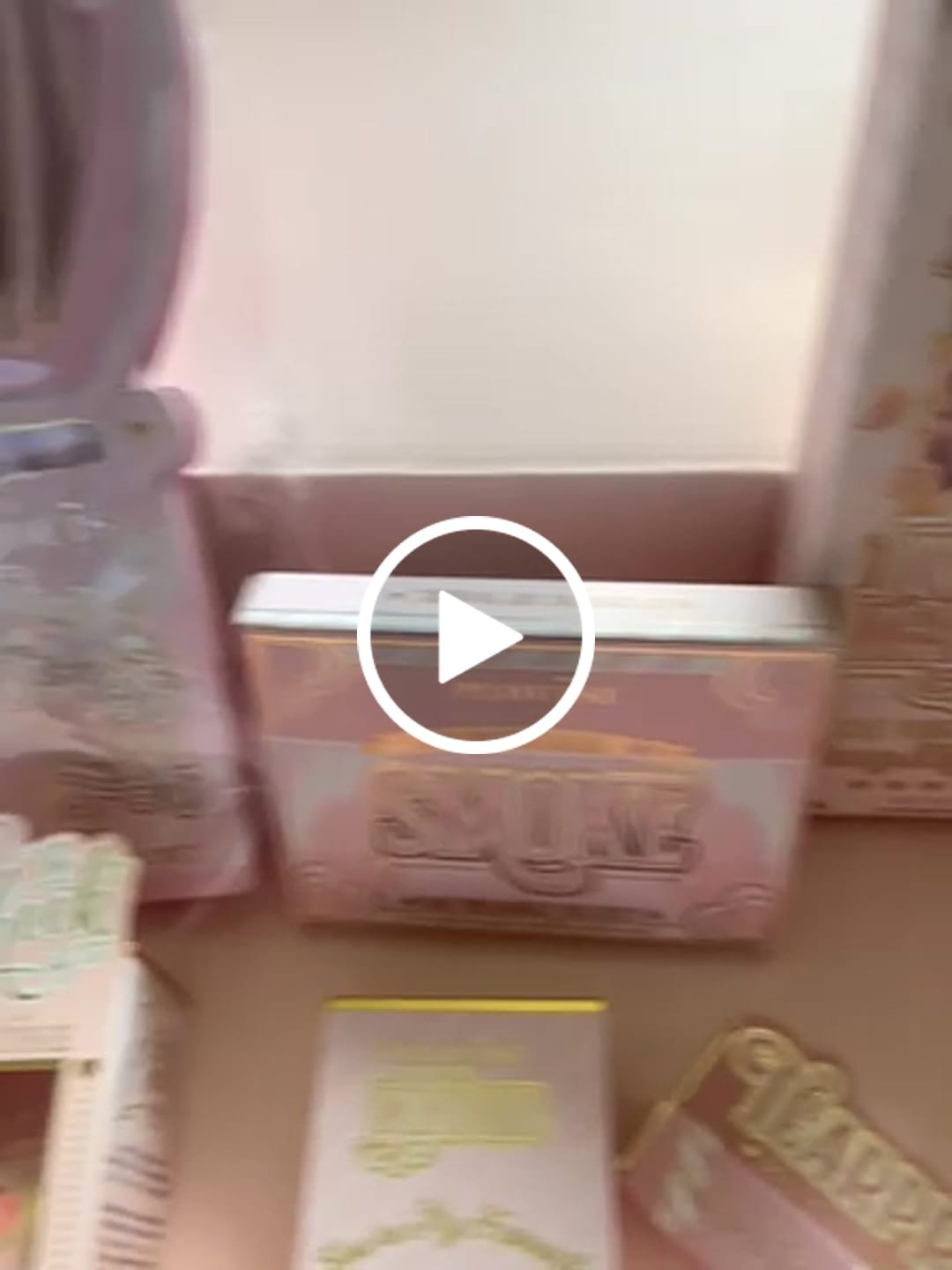 Reseña en vídeo del cliente del kit de lápiz labial y delineador de labios Kiss and Makeup de P. Louise