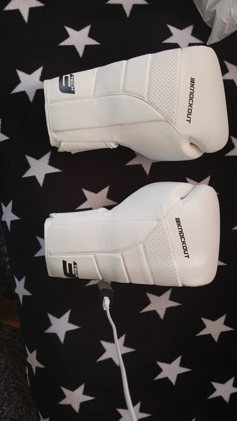 Customer photo review of Manusi Box Knockout Tech3