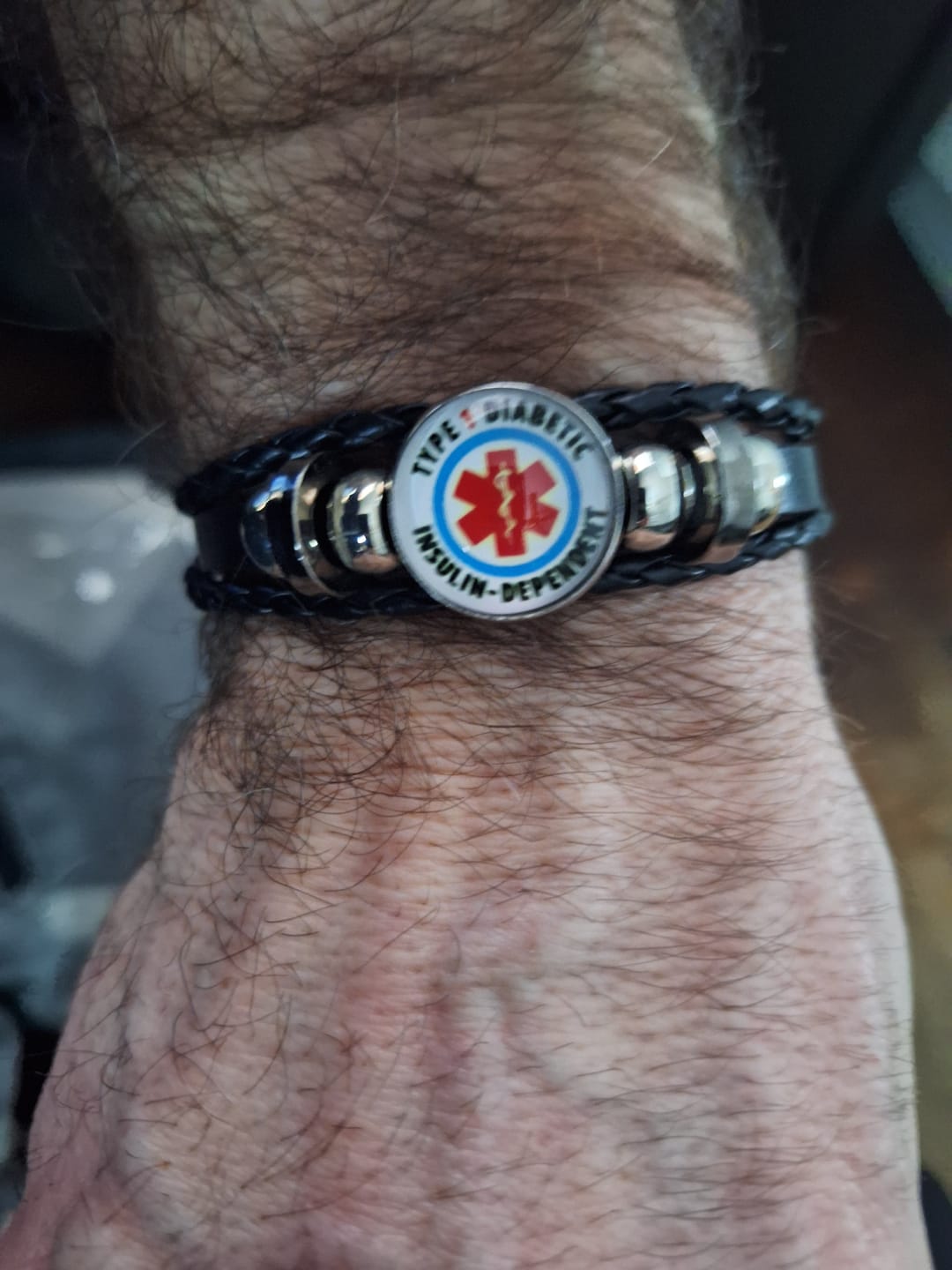 Customer photo review of Armband Diabeta Alert - Diabetes Typ 1 och Typ 2 - bär med stolthet