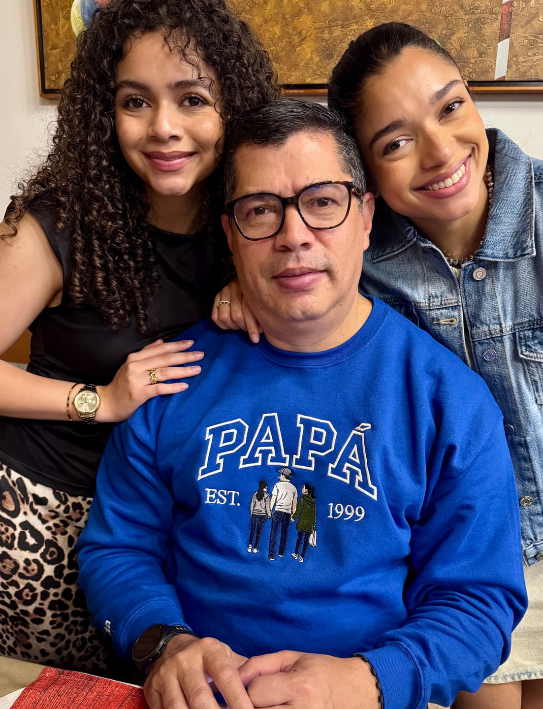 Customer photo review of Mama / Papa / Abuelo/a (College Font) 💘