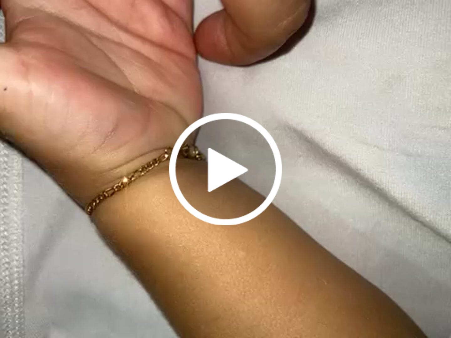 Customer video review of Pulseras Figaro en Oro laminado 18k Para Pareja