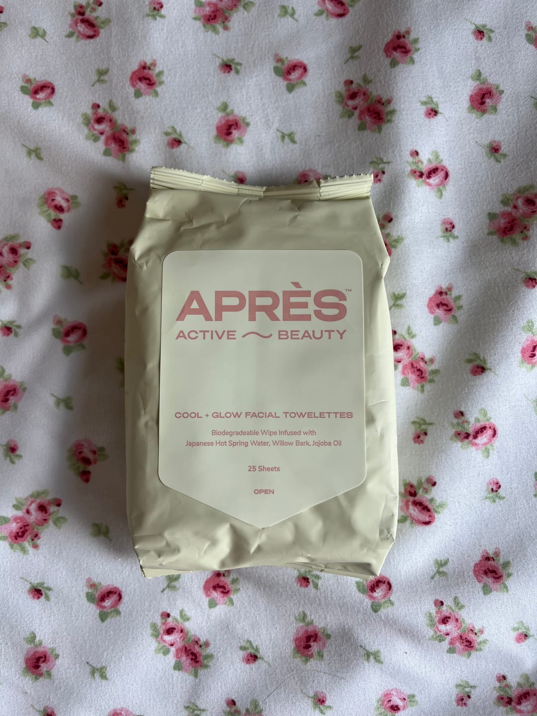 Customer photo review of Cool + Glow Facial Towelettes
