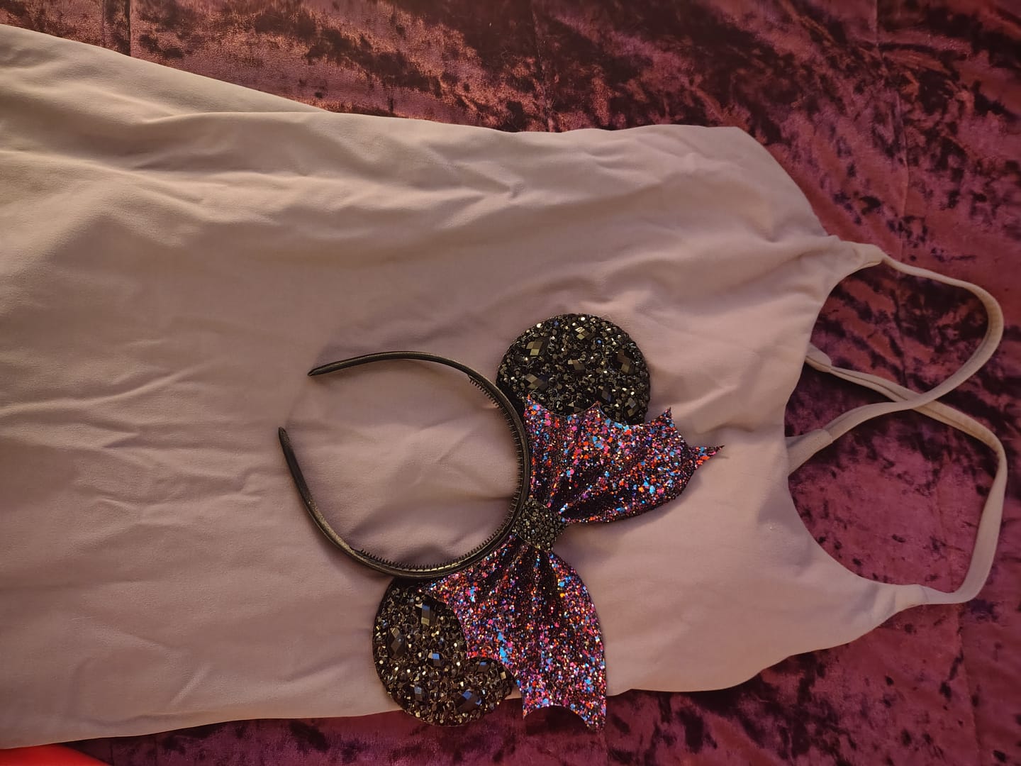 Customer photo review of Bat Glitter Bow Mickey Ears