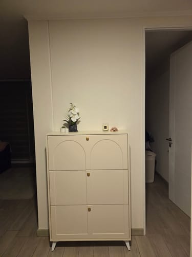 Customer photo review of Zapatero Compacto y Funcional Diseño Espacioso y Sofisticado