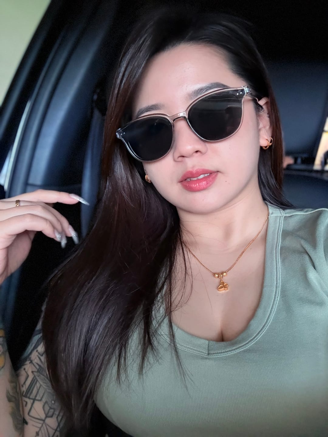 Customer photo review of Owen Square Framed Sunglasses