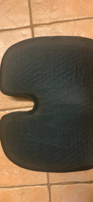Customer photo review of Gel & Memory Foam Coccyx Seat Cushion for Pressure Relief