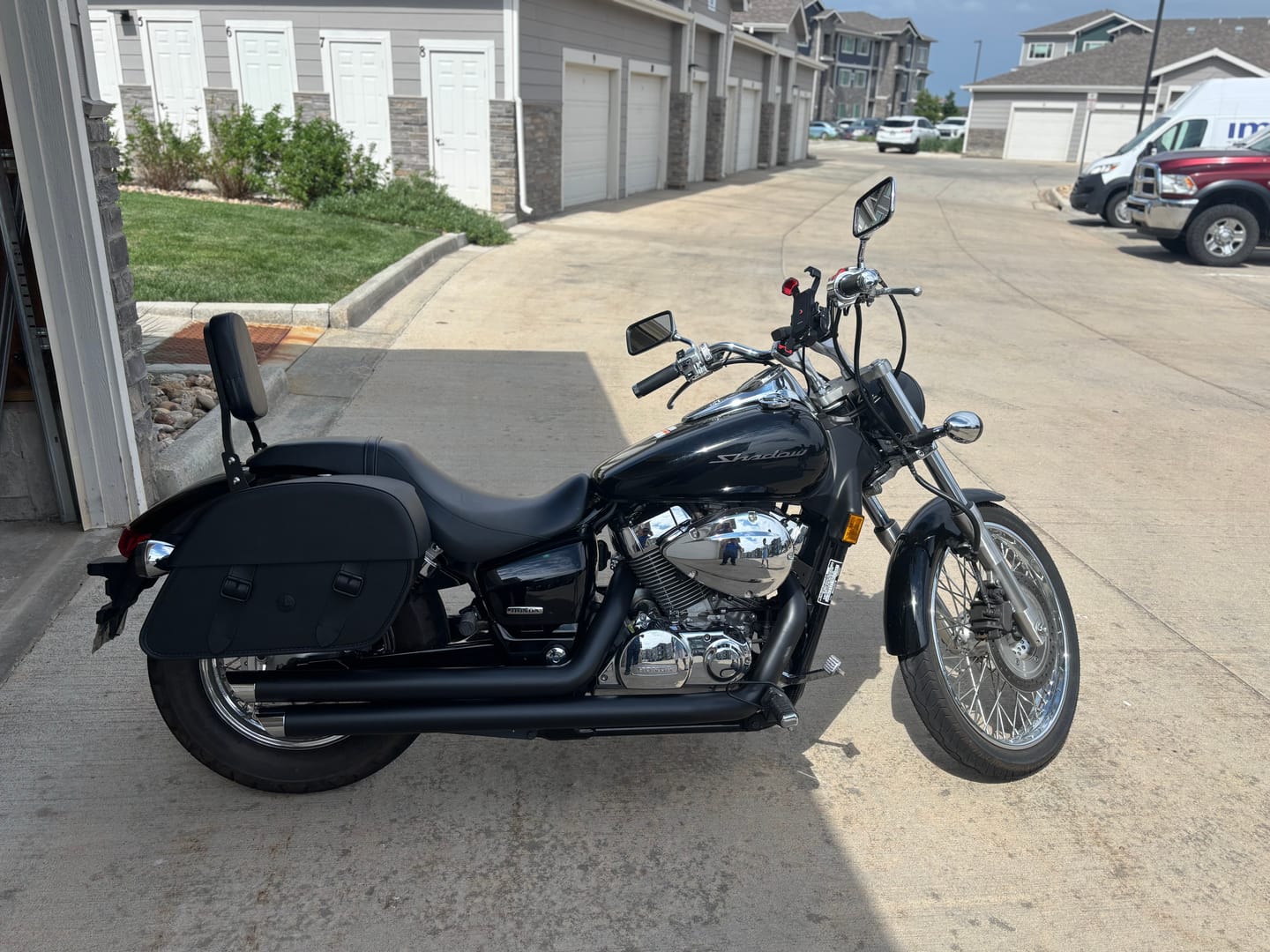 Customer photo review of 32L - Baelor Large Hard Mount Shock Cutout Honda Shadow 750 (Incl. C2) Saddlebags