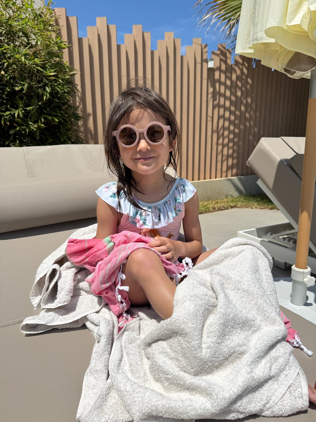 Customer photo review of Original Round Sustainable Sunglasses | Bio-Based  Bendable Polarized | Bubble Gum