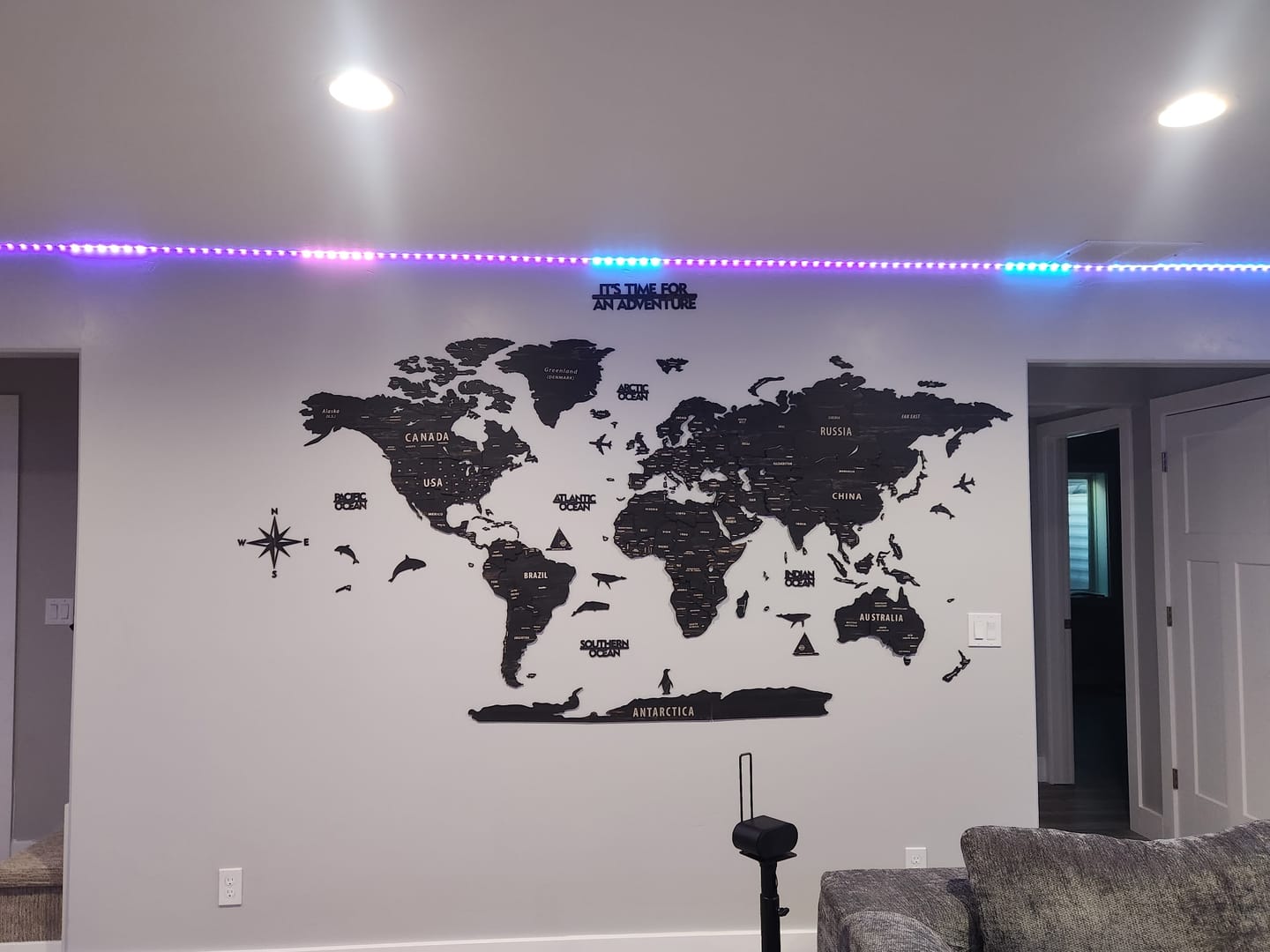 Customer photo review of Wooden World Map with States - Push Pin 3D World Maps, Tuana Wood Wall Art