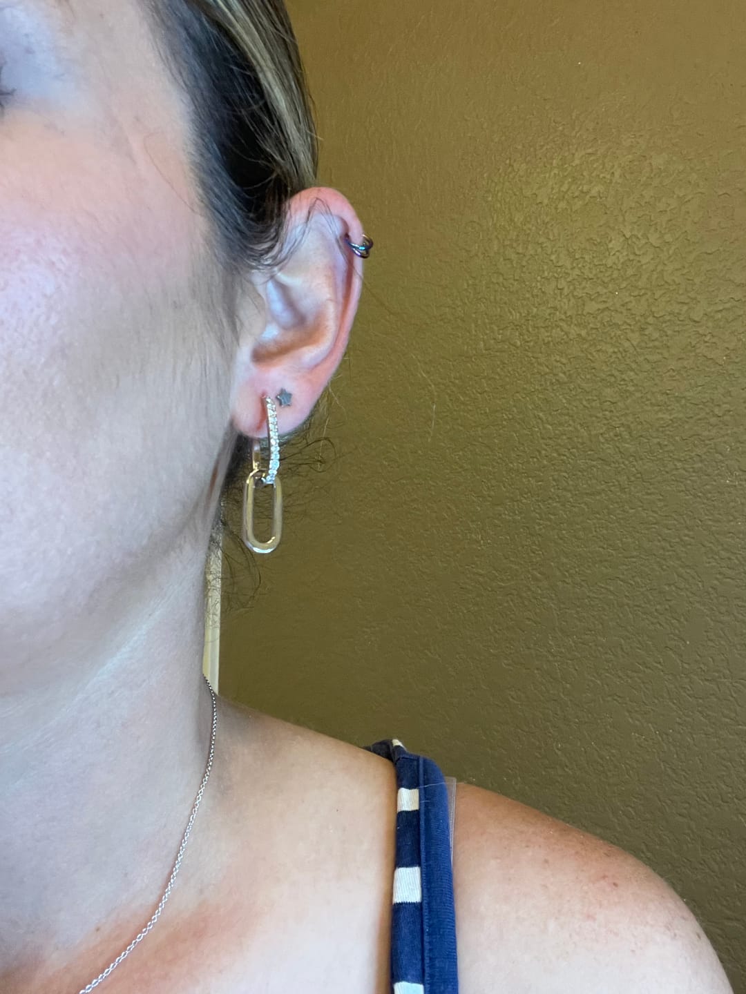 Customer photo review of Remington 18k White Gold Plated Dangle Chain Link Earrings with Swarovski Crystals