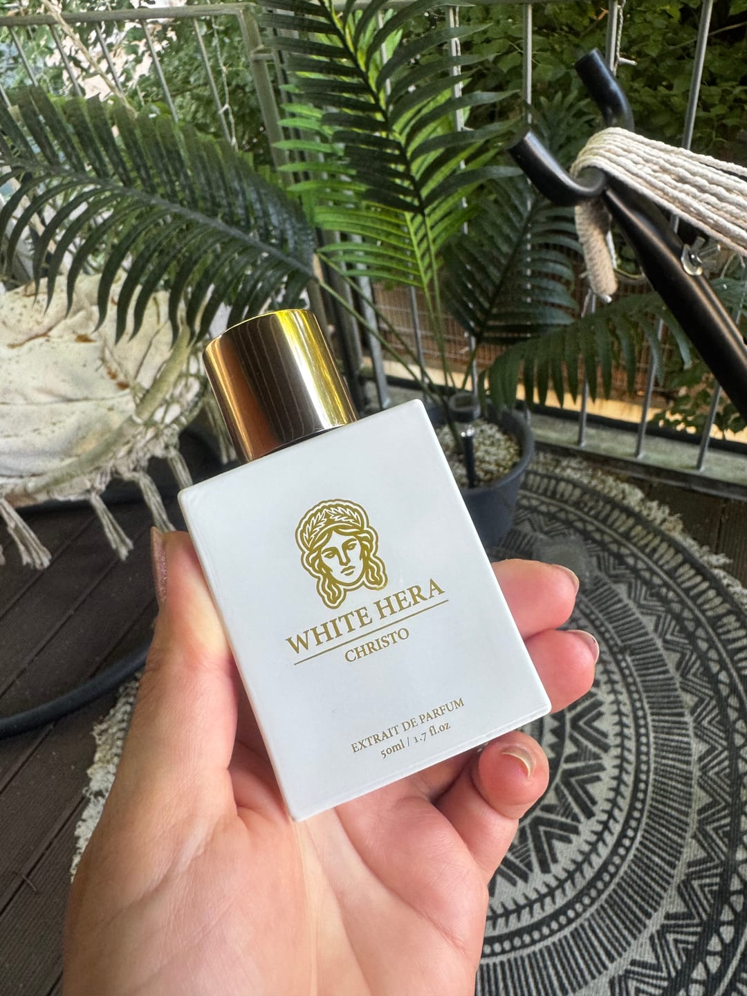 Customer photo review of WHITE HERA - Damen Parfum