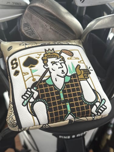 Customer photo review of Royal Shooter Putter Headcover