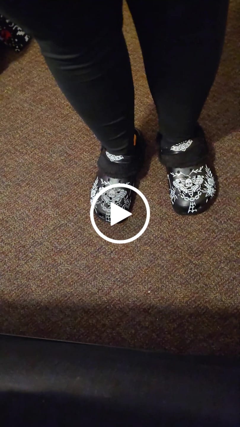 Customer video review of Death Moth Vintage Print - Fur Lined Slippers/Sandals