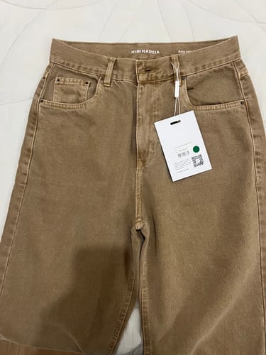 Priscila K. review of Calça Jeans Reta Araçá Marrom Claro image 1 out of 1