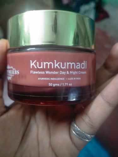 Customer photo review of Kumkumadi Flawless Beauty Day & Night Cream